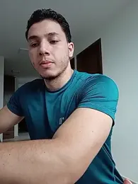 Maxx_valiant webcam stripchat model stream image