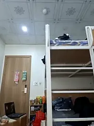 Gwencloudy webcam model stream image