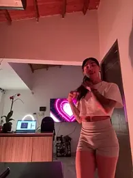 valeriahornier webcam stripchat model stream image