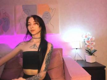 Ellen-Hops webcam model stream image