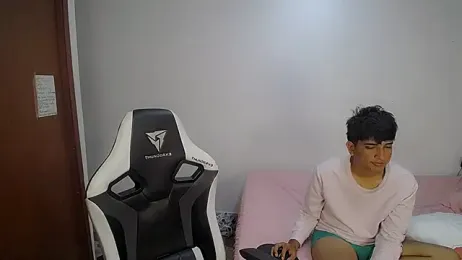 Maxwell_boys webcam model stream image