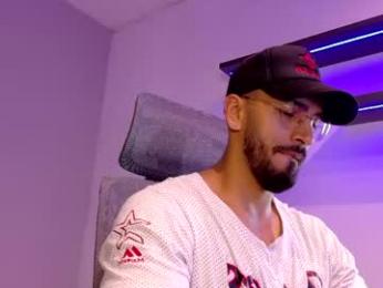 tony_muscle1 webcam model stream image