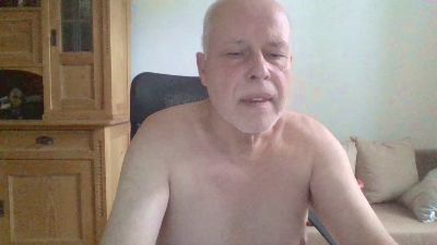 Pithot28 webcam model stream image