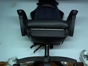 Alphacashmaster777 webcam stripchat model stream image