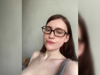 DingDing webcam bongacams model stream image