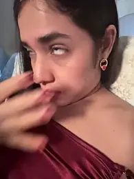 MadawiOud webcam model stream image