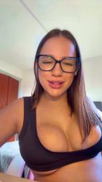 AlesiaRuso webcam cam4 model stream image
