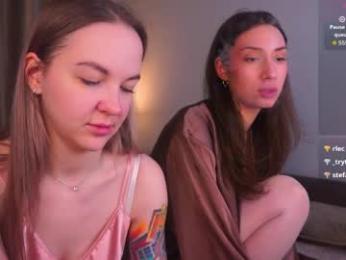 pamilarakestraw webcam model stream image