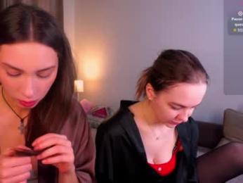 pamilarakestraw webcam model stream image