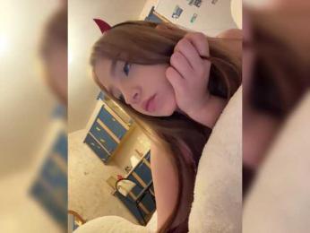 LittleDelora webcam model stream image