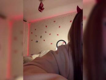 LittleDelora webcam model stream image