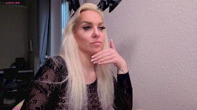 MiaXXXLive webcam model stream image