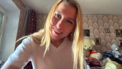 EmilieKooker webcam model stream image