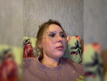 Lovelova webcam model stream image