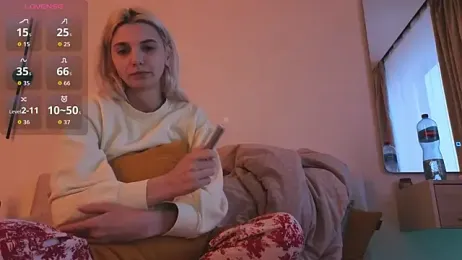 Luv_Doll webcam model stream image