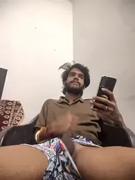 Herecallboyyash webcam model stream image