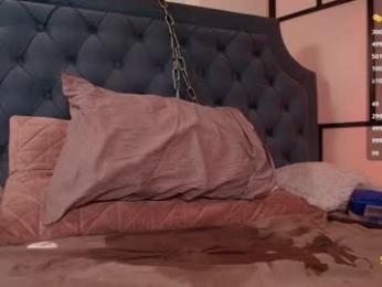 shiny_lily webcam chaturbate model stream image