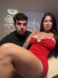 Sexandfire webcam model stream image