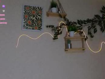 serenahall_ webcam model stream image