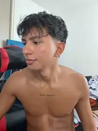 Leonarrrd_01 webcam model stream image