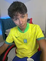 Leonarrrd_01 webcam stripchat model stream image