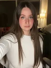 nerdynina webcam model stream image