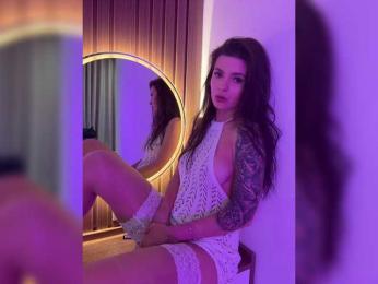 Oops_kiraa webcam model stream image