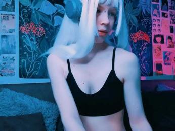 PeacchyPawss webcam model stream image