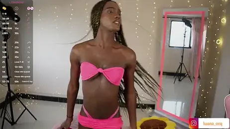 LuanaRisque webcam model stream image