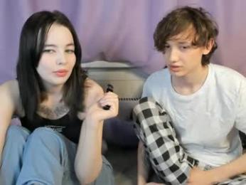 evarobin_ webcam model stream image