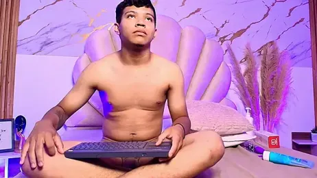 Miaa_Hero webcam model stream image