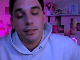 thomas-crow webcam model stream image