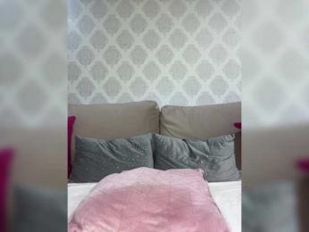 VLADA777 webcam model stream image