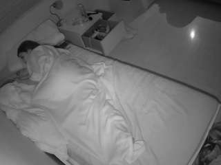 voyeurcam-julmodels-greybed-1 webcam model stream image