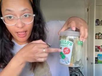 dreamyriri webcam model stream image