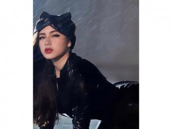 SaraDevough webcam model stream image