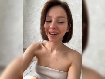 Honnii webcam bongacams model stream image