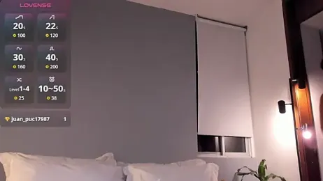 OnlySantty webcam model stream image