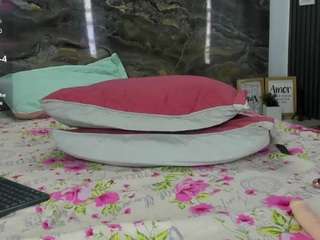 skarleth-queen webcam model stream image