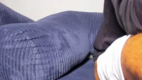 kuzzcoo webcam stripchat model stream image