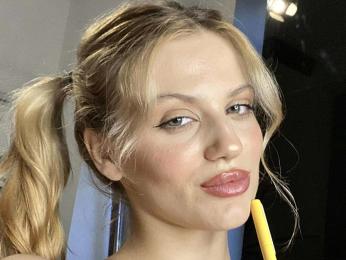 Eden webcam model stream image