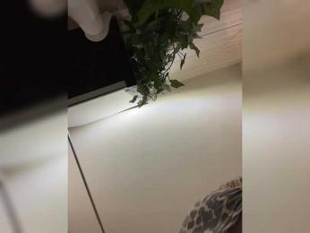 RobinLili webcam model stream image