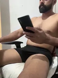 Vineeth3906 webcam model stream image