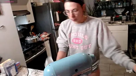 KierBearKisses webcam model stream image