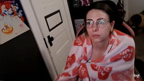 KierBearKisses webcam model stream image