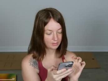 maevivant webcam model stream image