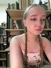 bambi_lu webcam stripchat model stream image