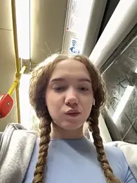 bambi_lu webcam stripchat model stream image