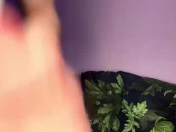 julielourens webcam model stream image