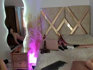 dana-curly webcam camsoda model stream image